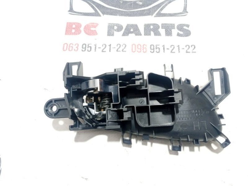 Ручка двери внутренняя левая Rogue 2019 T32 QR25 2.5 Ручка двери внутренняя левая Rogue 2019 T32 QR25 2.5