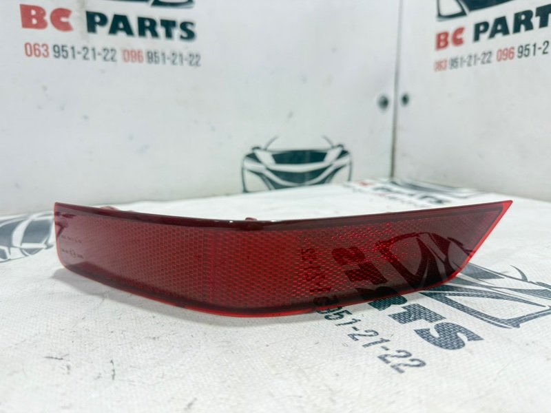 Запчасть катафот бампера задний левый Nissan Rogue 2019 T32 QR25 2.5 265656FV0B Б/У Катафот бампера задний левый Nissan Rogue 2019 T32 QR25 2.5 265656FV0B Б/У