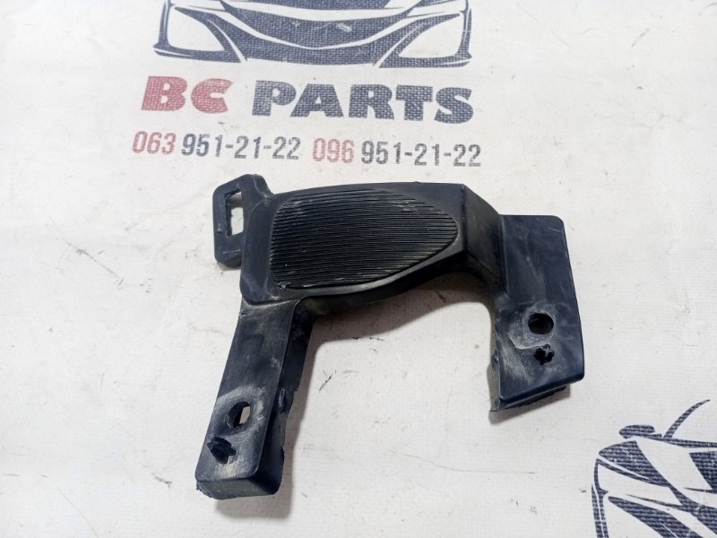 Заглушка ПТФ передняя правая Rogue 2020 T33 2.5