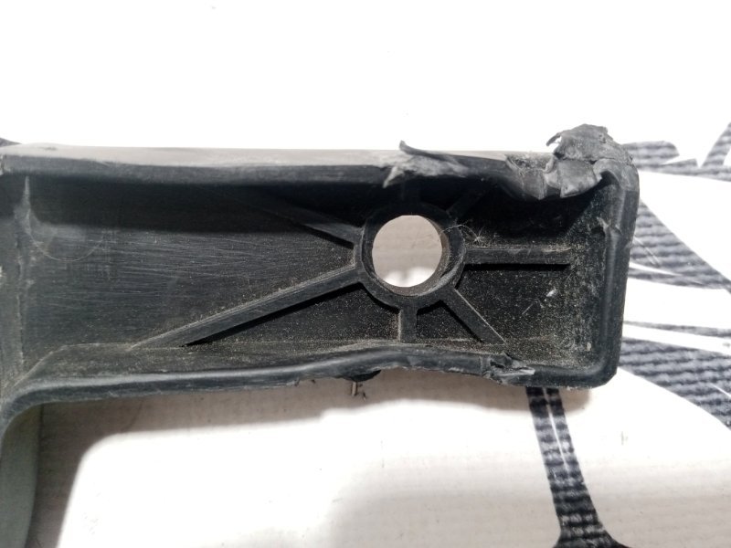 Заглушка ПТФ передняя правая Rogue 2020 T33 2.5