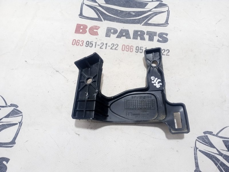 Заглушка ПТФ передняя левая Nissan Rogue T33 2.5