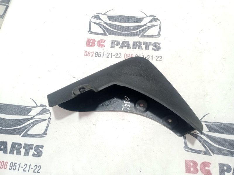 Брызговик задний левый Rogue 2020 T33 2.5