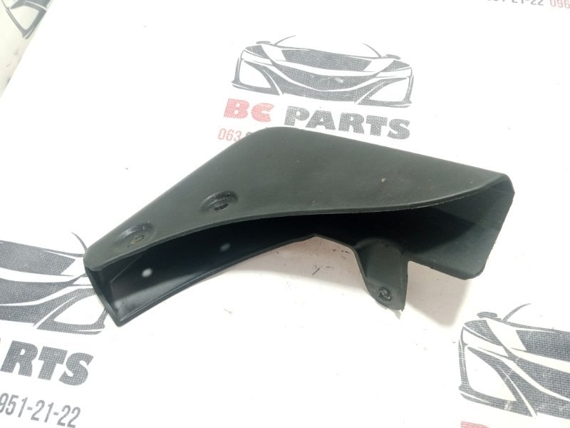 Брызговик задний левый Rogue 2020 T33 2.5