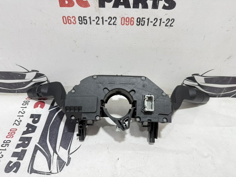 Подрулевые переключатели Rogue 2020 T33 2.5 Подрулевые переключатели Rogue 2020 T33 2.5