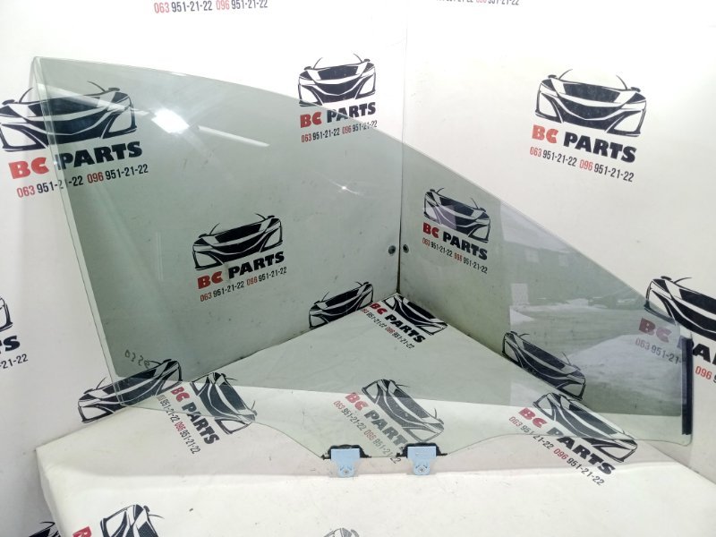 Стекло двери переднее правое Nissan Rogue 2020 T33 2.5 80300-6RA0B Б/У