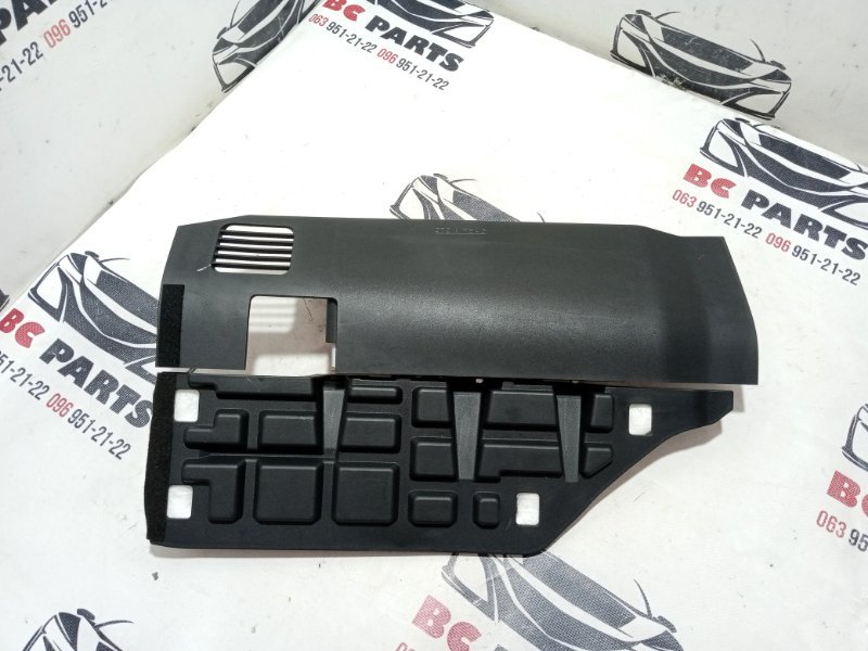 Запчасть подушка безопасности в колени правая Nissan Rogue 2020 T33 2.5 985R1-6RR8A Б/У Подушка безопасности в колени правая Nissan Rogue 2020 T33 2.5 985R1-6RR8A Б/У