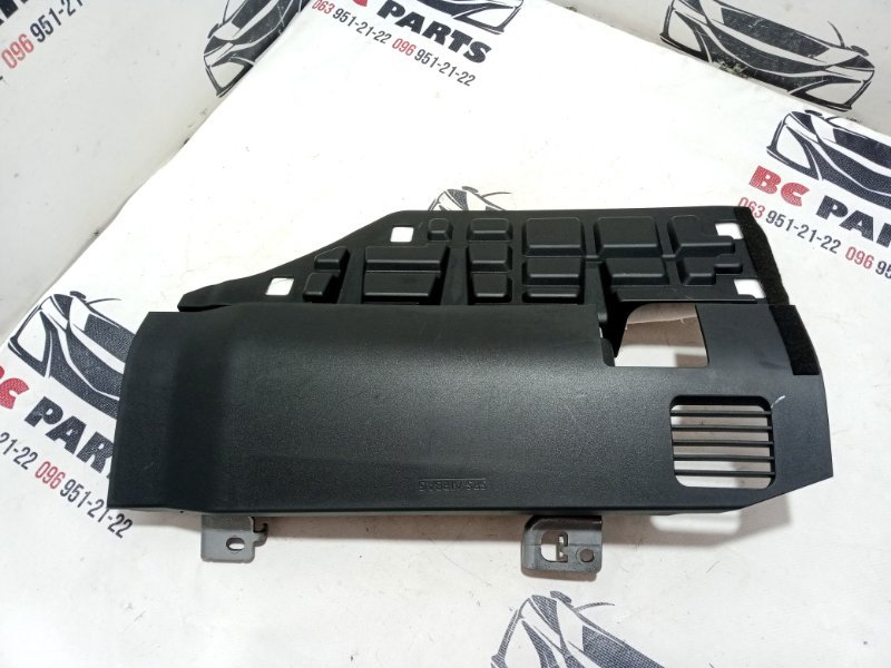 Подушка безопасности в колени правая Rogue 2020 T33 2.5 Подушка безопасности в колени правая Rogue 2020 T33 2.5