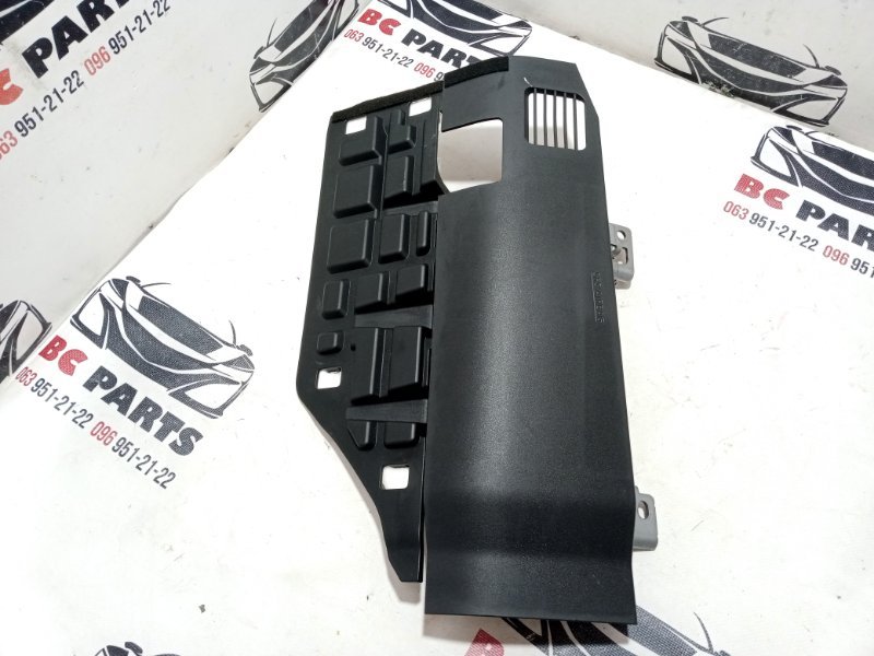 Подушка безопасности в колени правая Nissan Rogue T33 2.5 Подушка безопасности в колени правая Nissan Rogue T33 2.5