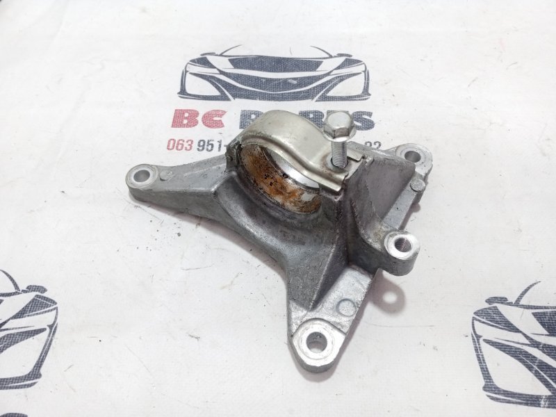Кронштейн полуоси Nissan Rogue 2021 T33 2.5 39780-6RA0A Б/У