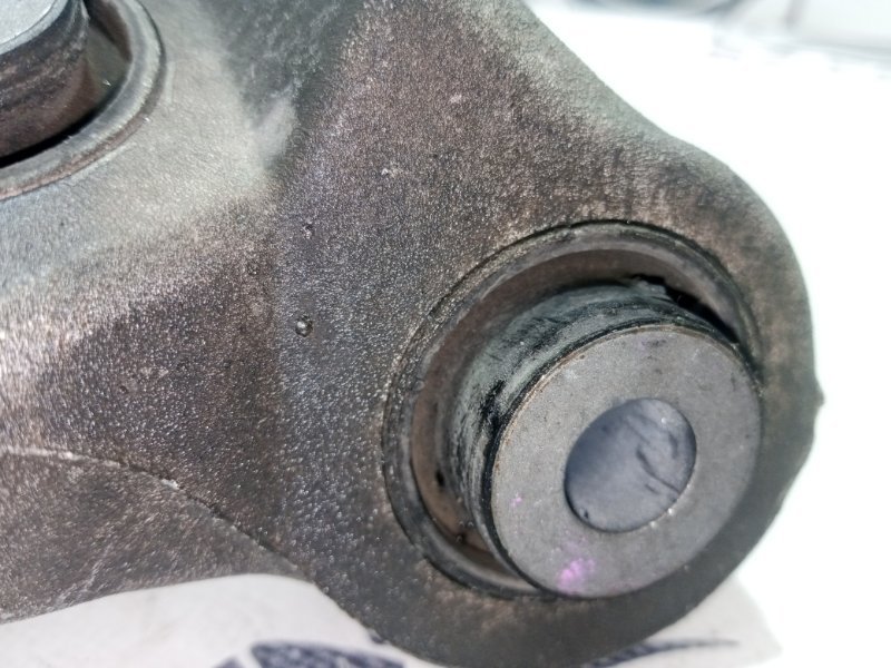 Цапфа задняя левая Rogue 2021 T33 2.5