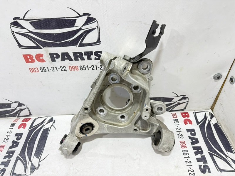 Запчасть цапфа задняя правая Nissan Rogue 2020 T33 2.5 43018-6RA1A Б/У Цапфа задняя правая Nissan Rogue 2020 T33 2.5 43018-6RA1A Б/У