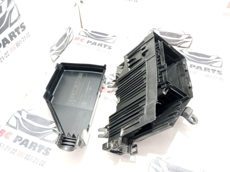 Корпус блока предохранителей Rogue 2021 T33 2.5