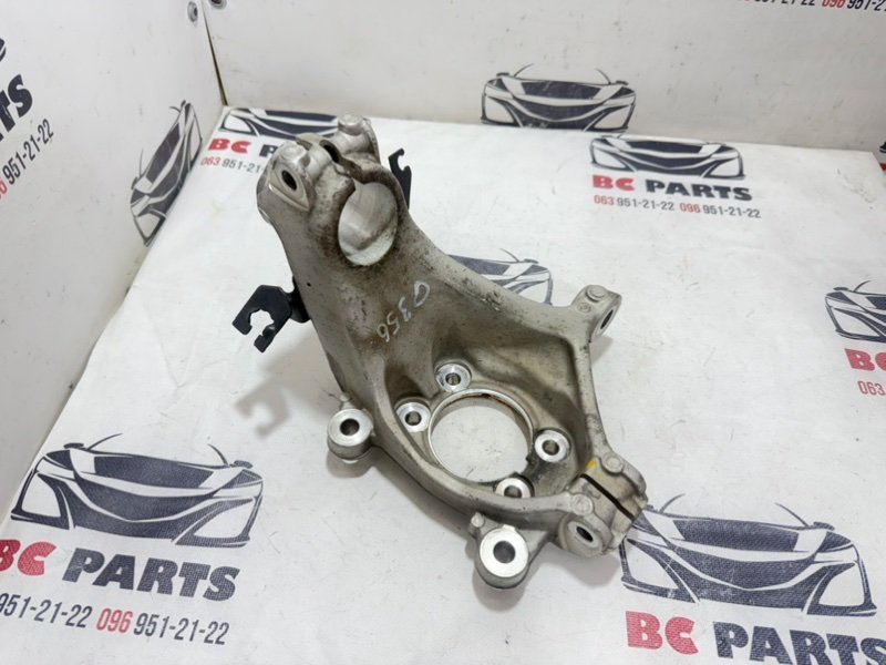 Кулак поворотный передний правый Rogue 2020 T33 2.5