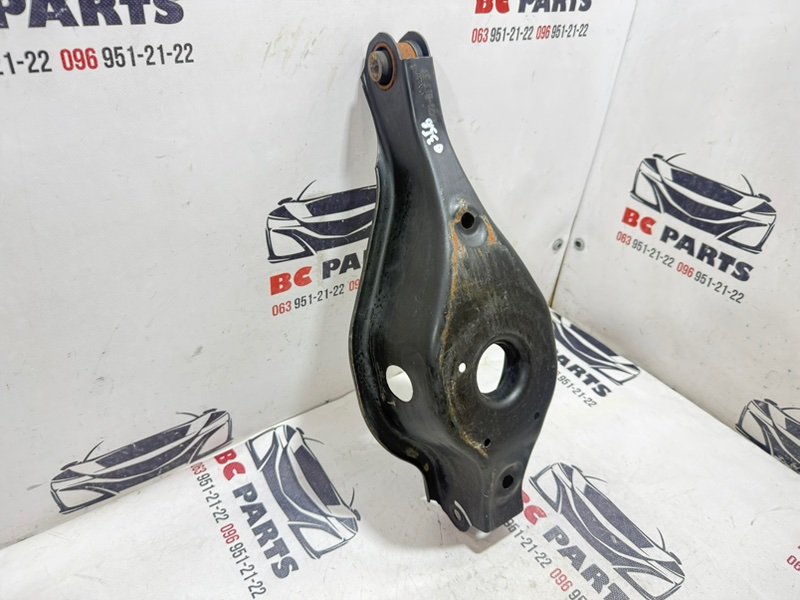 Рычаг подпружинный задний Nissan Rogue T33 2.5