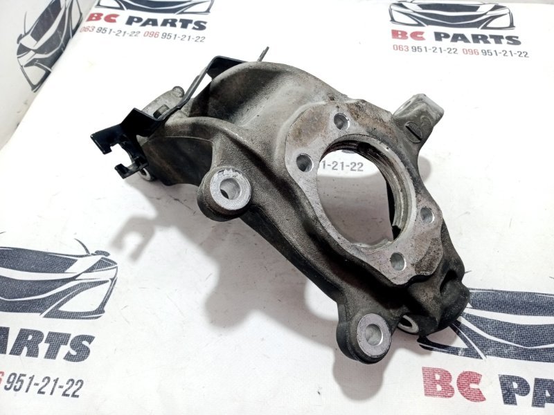 Цапфа передняя левая Nissan Rogue 2021 T33 2.5 40015-6RR0A Б/У