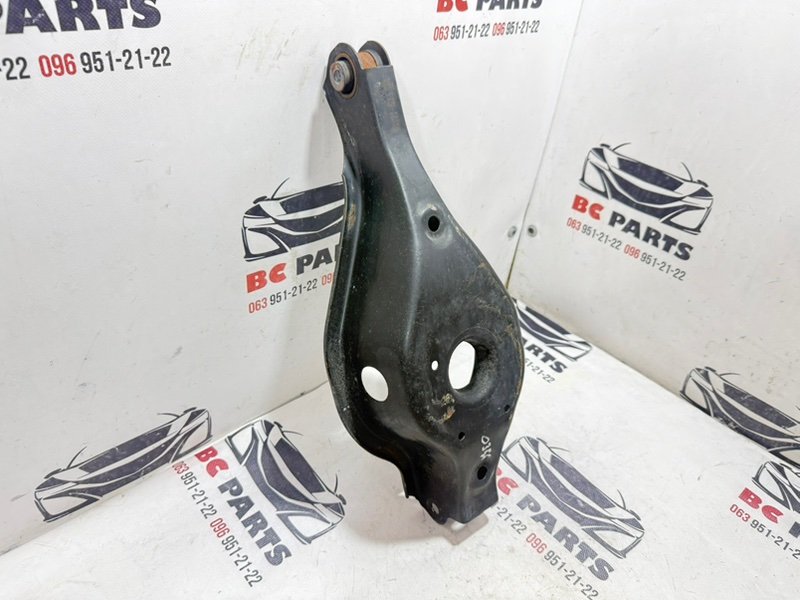 Рычаг подпружинный задний Rogue 2020 T33 2.5 Рычаг подпружинный задний Rogue 2020 T33 2.5