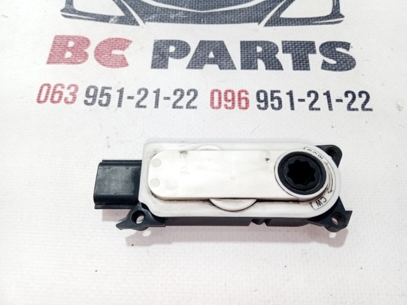 Моторчик жалюзей Nissan Rogue 2021 T33 2.5 114714002 Б/У