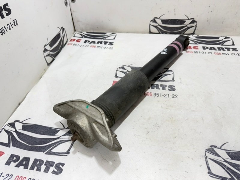 Амортизатор подвески задний Nissan Rogue T33 2.5