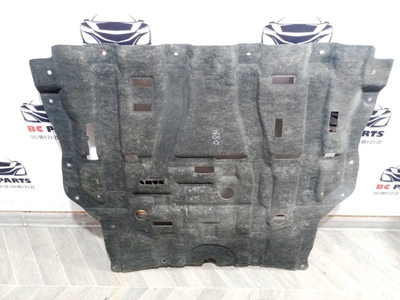 Запчасть защита двигателя Nissan Rogue 2021 T33 2.5 75881-6RR0A Б/У Защита двигателя Nissan Rogue 2021 T33 2.5 75881-6RR0A Б/У