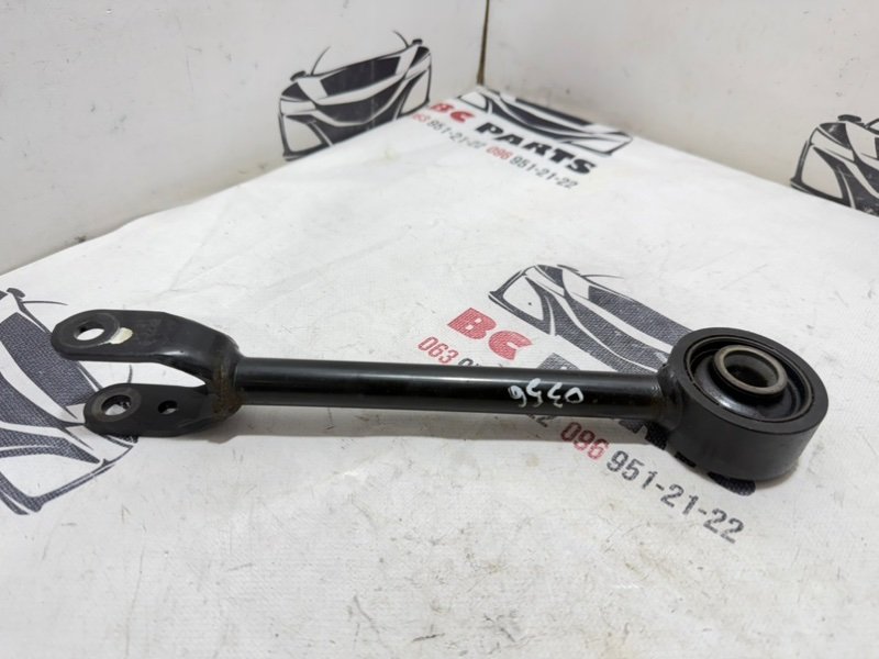 Рычаг подвески задний Nissan Rogue T33 2.5