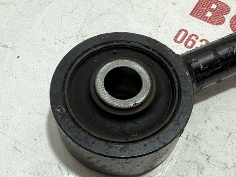 Рычаг подвески задний Nissan Rogue T33 2.5