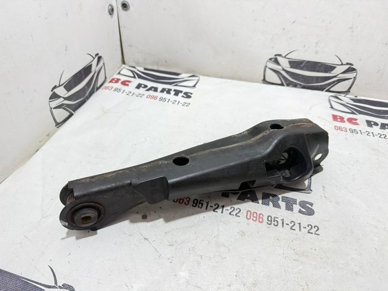 Рычаг подвески задний правый Rogue 2020 T33 2.5