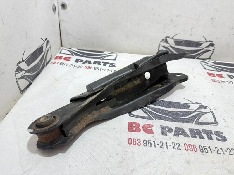 Рычаг подвески задний правый Rogue 2020 T33 2.5