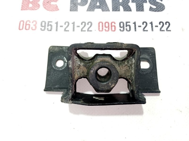 Подушка глушителя передняя Nissan Rogue 2021 T33 2.5 20651-JG30A Б/У