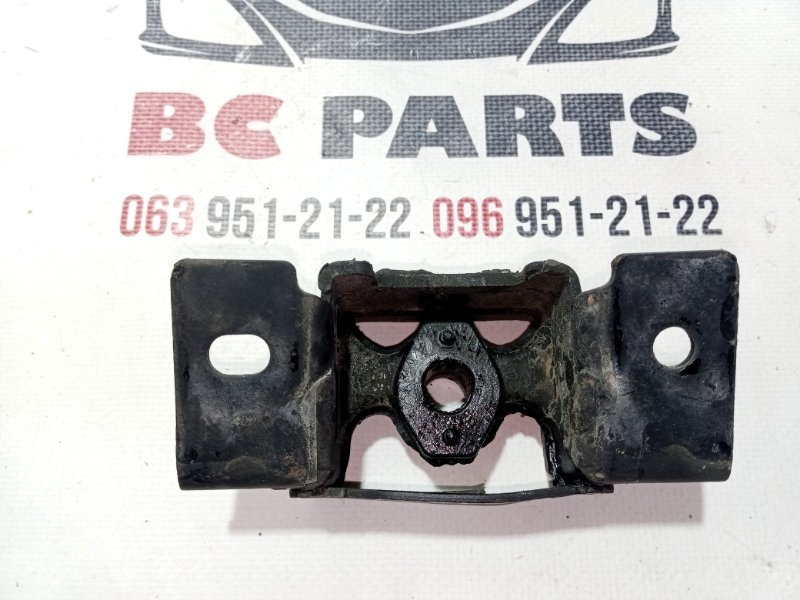 Подушка глушителя передняя Rogue 2021 T33 2.5