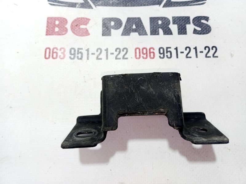 Подушка глушителя передняя Nissan Rogue T33 2.5