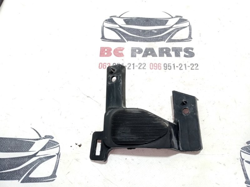 Заглушка ПТФ передняя левая Rogue 2021 T33 2.5