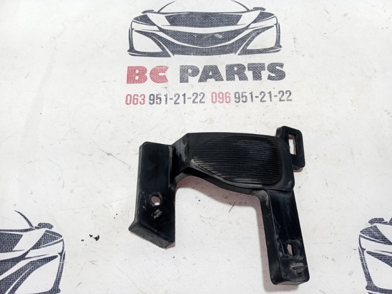 Заглушка ПТФ передняя левая Nissan Rogue T33 2.5