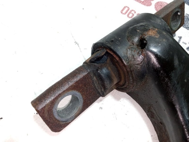 Рычаг подвески передний левый Rogue 2019 T32 QR25 2.5