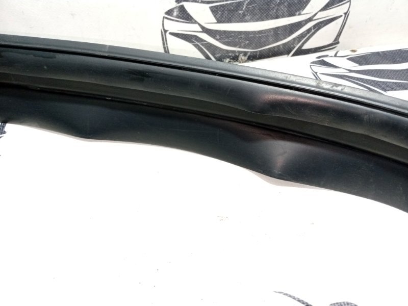 Накладка порога правая Rogue 2021 T33 2.5 Накладка порога правая Rogue 2021 T33 2.5