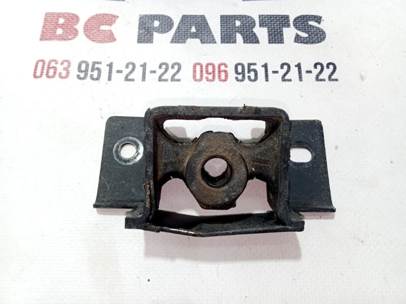 Подушка глушителя передняя Rogue 2020 T33 2.5