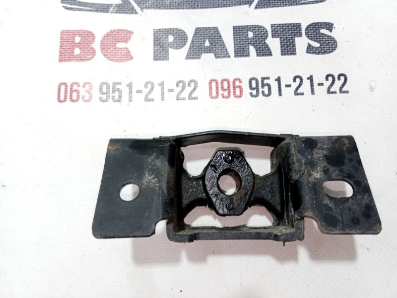 Подушка глушителя передняя Nissan Rogue T33 2.5