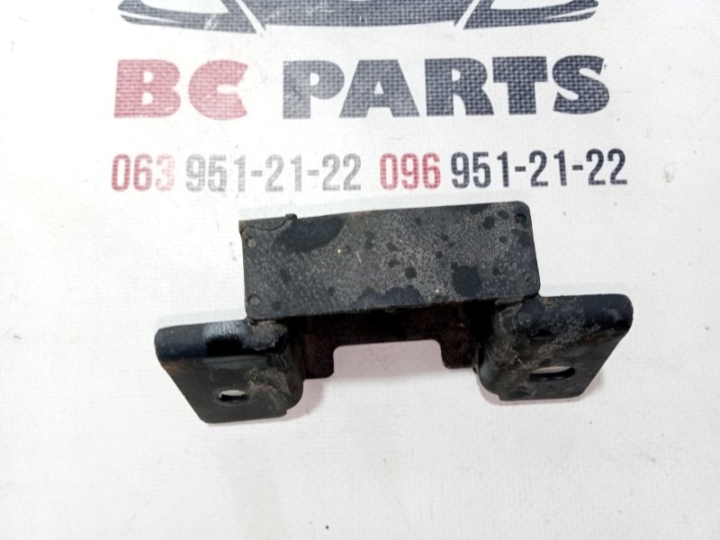 Подушка глушителя передняя Rogue 2020 T33 2.5