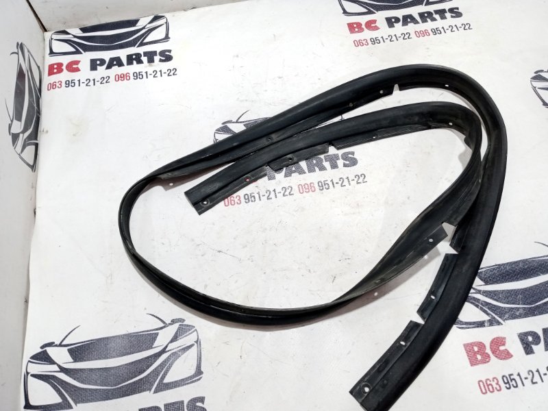 Уплотнительная резинка капота Rogue 2021 T33 2.5 Уплотнительная резинка капота Rogue 2021 T33 2.5