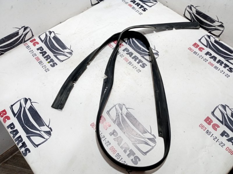 Уплотнительная резинка капота Rogue 2021 T33 2.5 Уплотнительная резинка капота Rogue 2021 T33 2.5