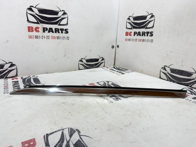 Запчасть молдинг крыла задний правый Nissan Rogue 2020 T33 2.5 768a46ra0a Б/У Молдинг крыла задний правый Nissan Rogue 2020 T33 2.5 768a46ra0a Б/У