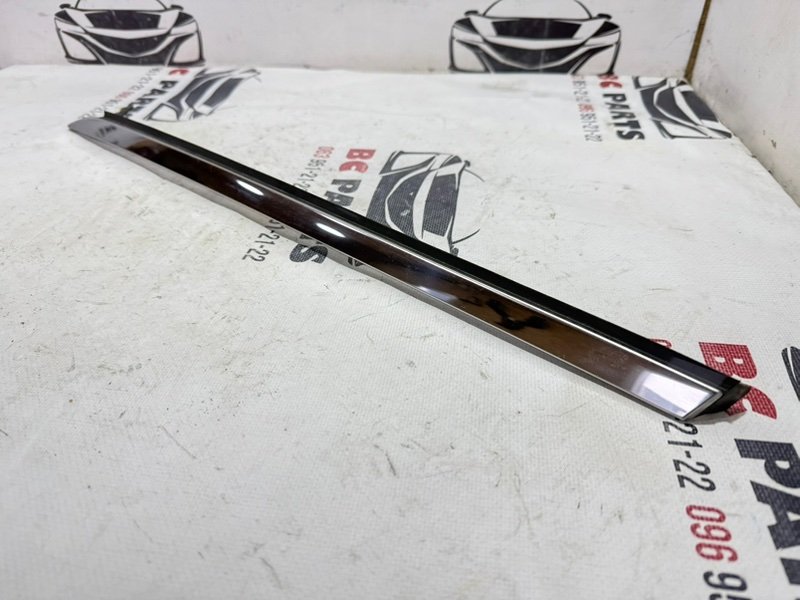 Молдинг крыла задний правый Nissan Rogue T33 2.5 Молдинг крыла задний правый Nissan Rogue T33 2.5