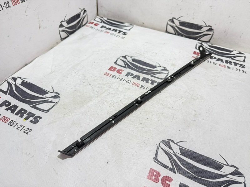 Молдинг крыла задний правый Rogue 2020 T33 2.5 Молдинг крыла задний правый Rogue 2020 T33 2.5