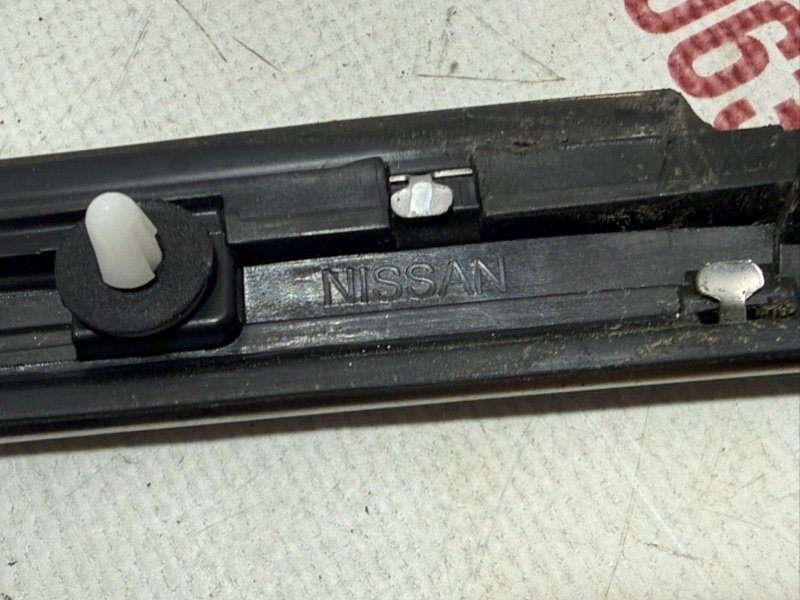 Молдинг крыла задний правый Rogue 2020 T33 2.5 Молдинг крыла задний правый Rogue 2020 T33 2.5