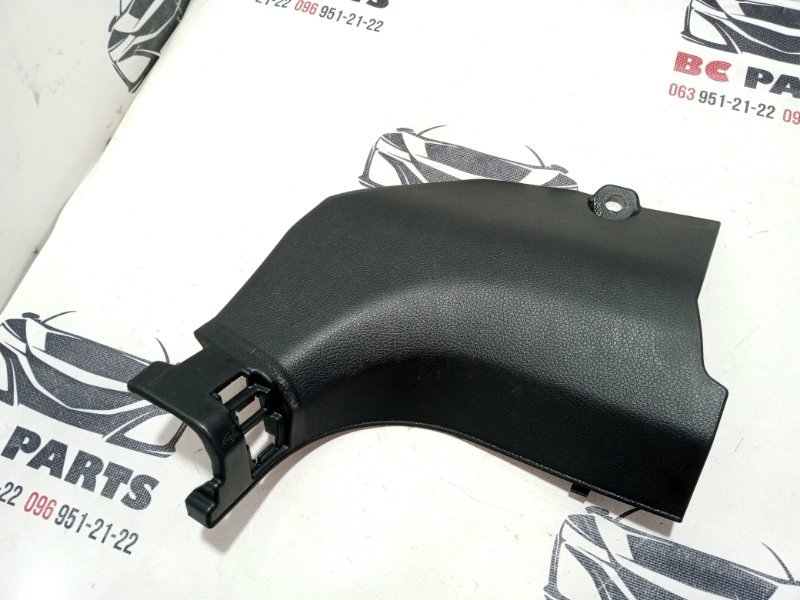 Накладка на порог салона передняя правая Nissan Rogue T32 QR25 2.5