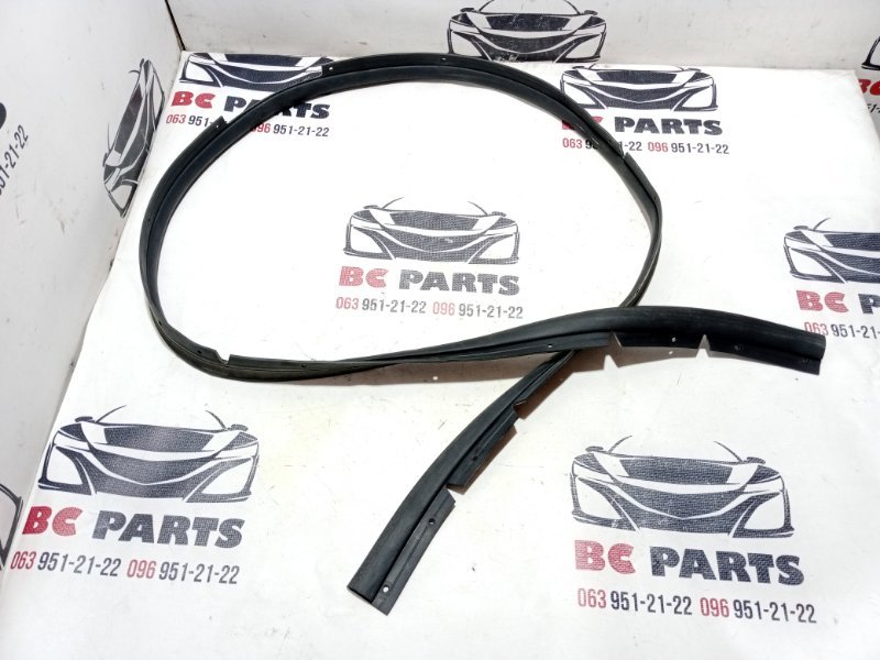 Уплотнительная резинка капота Nissan Rogue 2020 T33 2.5 65820-6RA0A Б/У