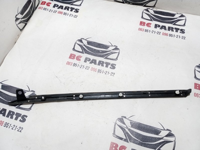 Молдинг крыла задний левый Rogue 2020 T33 2.5