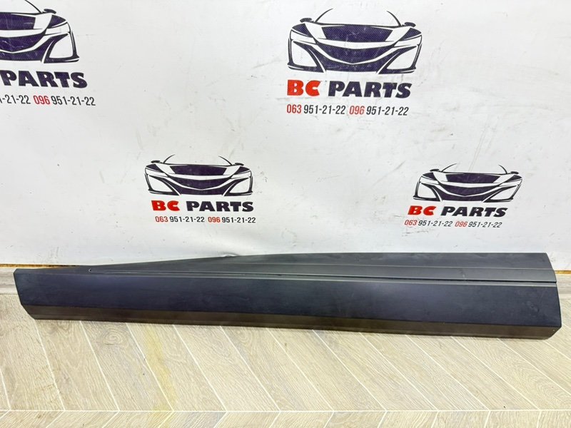 Запчасть накладка двери передняя левая Nissan Rogue 2020 T33 2.5 808716ra0a Б/У Накладка двери передняя левая Nissan Rogue 2020 T33 2.5 808716ra0a Б/У