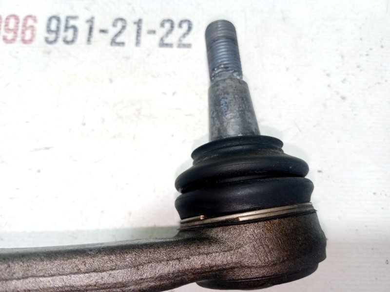 Рулевой наконечник левый Nissan Rogue T33 2.5