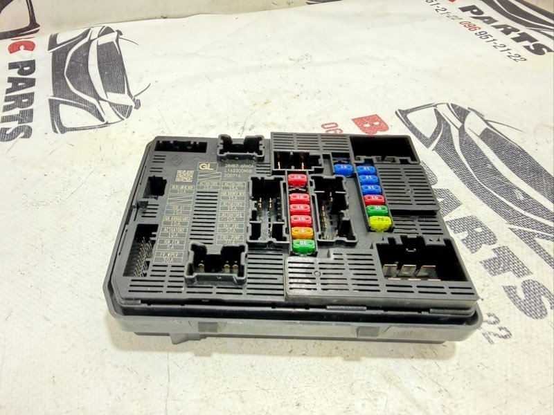 Запчасть блок ipdm Nissan Rogue 2020 T33 2.5 284b76ra0a Б/У Блок IPDM Nissan Rogue 2020 T33 2.5 284b76ra0a Б/У