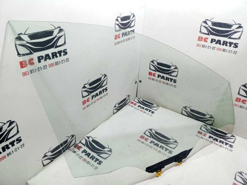 Стекло двери переднее правое Rogue 2019 T32 QR25 2.5